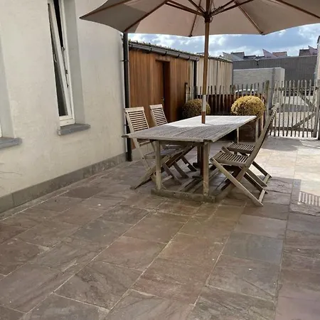 Middelbeach Lejlighed *